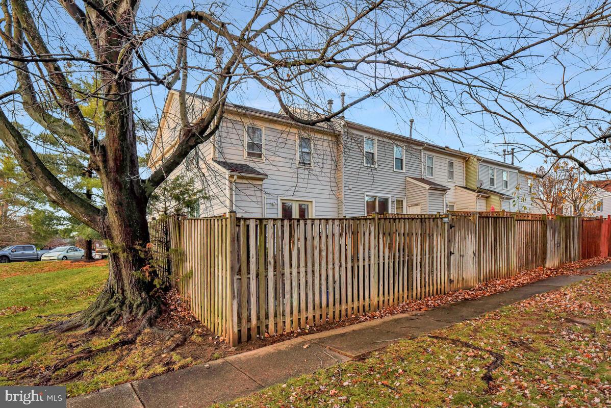 7865 PARTHIAN CT, SPRINGFIELD, Virginia 22153, 3 Bedrooms Bedrooms, ,2 BathroomsBathrooms,Residential,For sale,7865 PARTHIAN CT,VAFX2281252 MLS # VAFX2281252