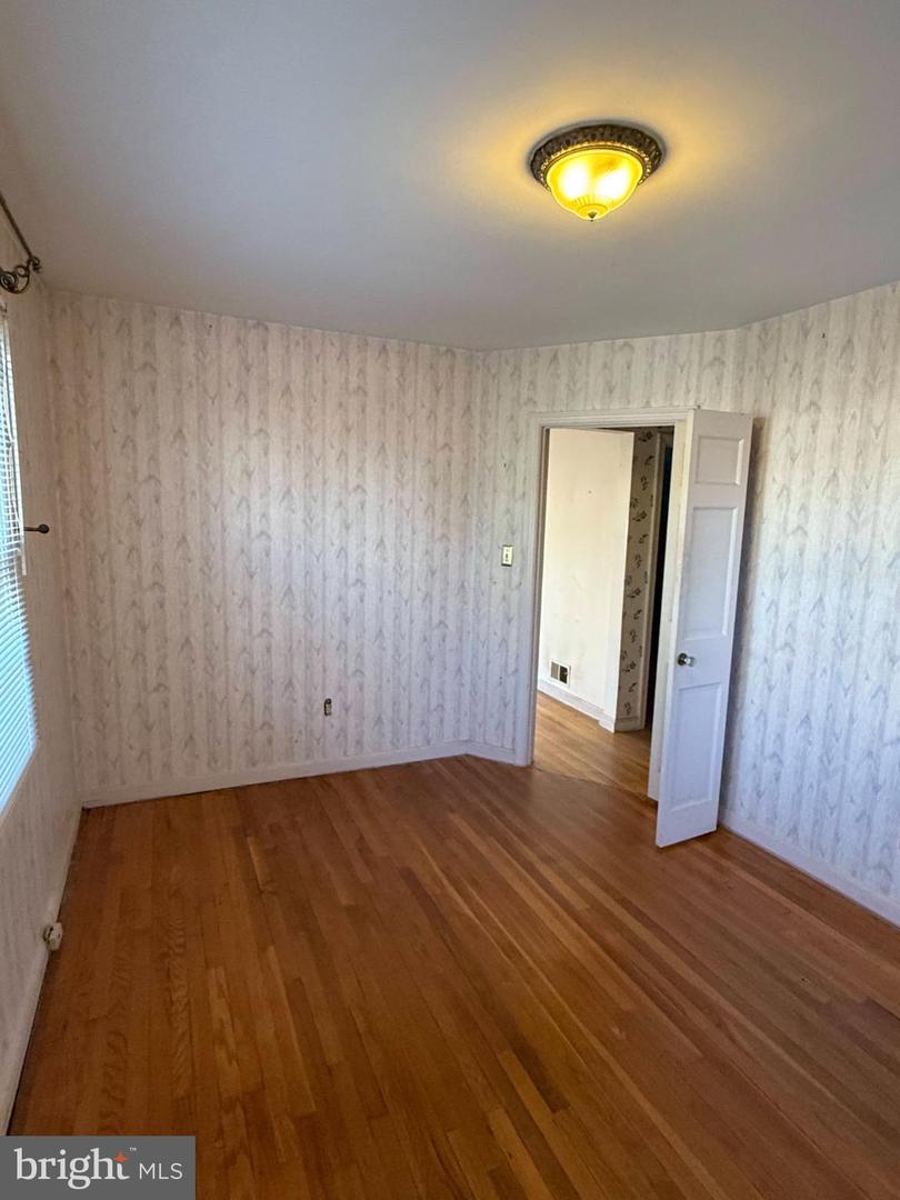 3010 ROGERS DR, FALLS CHURCH, Virginia 22042, 3 Bedrooms Bedrooms, 4 Rooms Rooms,1 BathroomBathrooms,Residential,For sale,3010 ROGERS DR,VAFX2281268 MLS # VAFX2281268 3010 ROGERS DR, FALLS CHURCH, Virginia 22042, 3 Bedrooms Bedrooms, 4 Rooms Rooms,1 BathroomBathrooms,Residential,For sale,3010 ROGERS DR,VAFX2281268 MLS # VAFX2281268