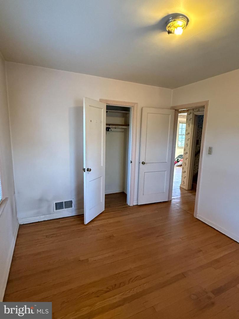 3010 ROGERS DR, FALLS CHURCH, Virginia 22042, 3 Bedrooms Bedrooms, 4 Rooms Rooms,1 BathroomBathrooms,Residential,For sale,3010 ROGERS DR,VAFX2281268 MLS # VAFX2281268 3010 ROGERS DR, FALLS CHURCH, Virginia 22042, 3 Bedrooms Bedrooms, 4 Rooms Rooms,1 BathroomBathrooms,Residential,For sale,3010 ROGERS DR,VAFX2281268 MLS # VAFX2281268