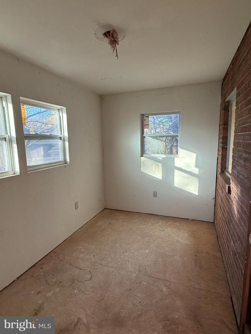 3010 ROGERS DR, FALLS CHURCH, Virginia 22042, 3 Bedrooms Bedrooms, 4 Rooms Rooms,1 BathroomBathrooms,Residential,For sale,3010 ROGERS DR,VAFX2281268 MLS # VAFX2281268 3010 ROGERS DR, FALLS CHURCH, Virginia 22042, 3 Bedrooms Bedrooms, 4 Rooms Rooms,1 BathroomBathrooms,Residential,For sale,3010 ROGERS DR,VAFX2281268 MLS # VAFX2281268