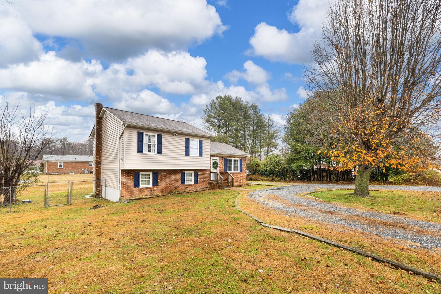 3905 WILBURN DR, FREDERICKSBURG, Virginia 22407, 4 Bedrooms Bedrooms, ,3 BathroomsBathrooms,Residential,For sale,3905 WILBURN DR,VASP2037924 MLS # VASP2037924 3905 WILBURN DR, FREDERICKSBURG, Virginia 22407, 4 Bedrooms Bedrooms, ,3 BathroomsBathrooms,Residential,For sale,3905 WILBURN DR,VASP2037924 MLS # VASP2037924