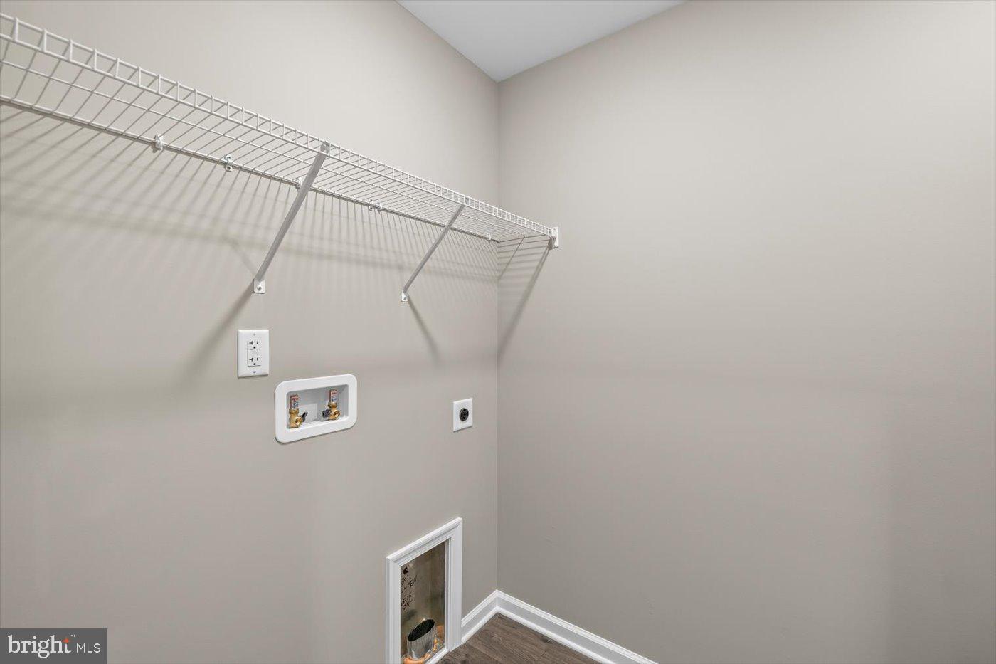 10904 THIEL CT, SPOTSYLVANIA, Virginia 22551, 4 Bedrooms Bedrooms, ,2 BathroomsBathrooms,Residential,For sale,10904 THIEL CT,VASP2037934 MLS # VASP2037934