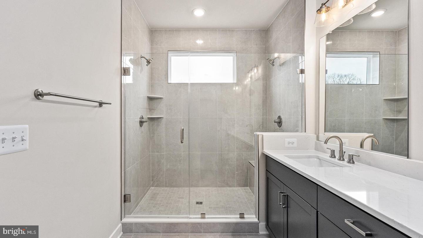 20829 CLOONGEE TER, DULLES, Virginia 20166, 3 Bedrooms Bedrooms, ,2 BathroomsBathrooms,Residential,For sale,20829 CLOONGEE TER,VALO2111888 MLS # VALO2111888