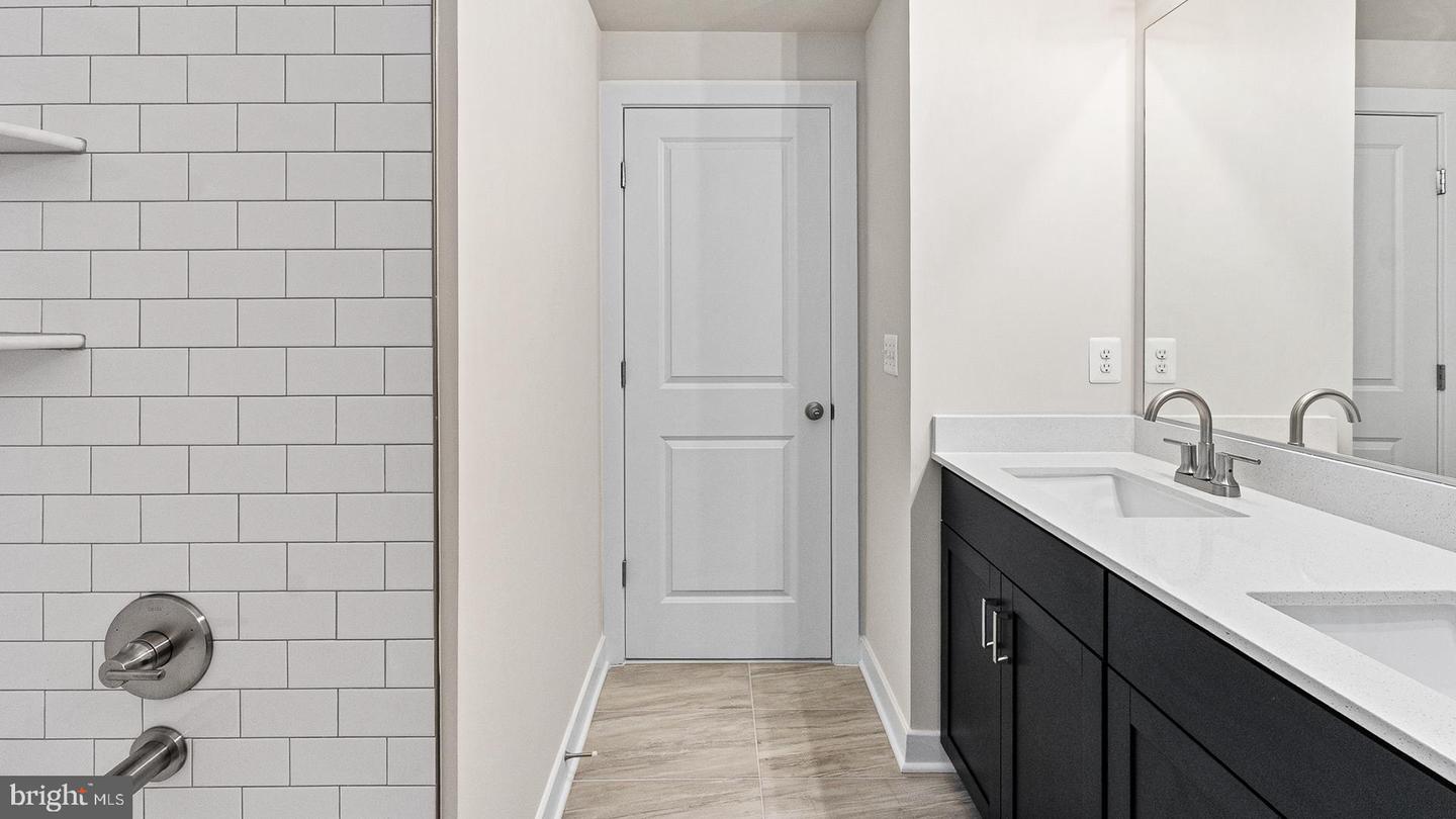 20829 CLOONGEE TER, DULLES, Virginia 20166, 3 Bedrooms Bedrooms, ,2 BathroomsBathrooms,Residential,For sale,20829 CLOONGEE TER,VALO2111888 MLS # VALO2111888