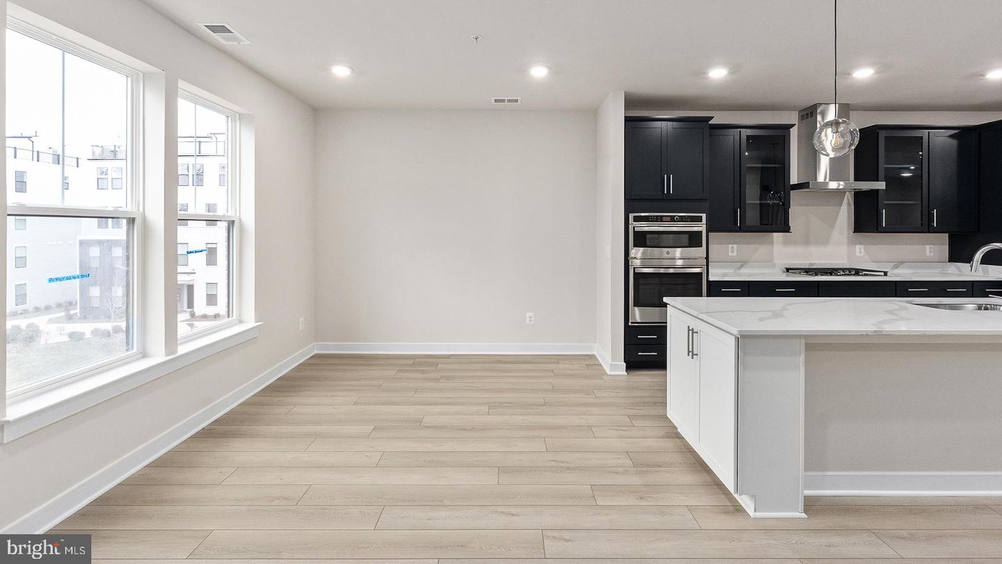 20829 CLOONGEE TER, DULLES, Virginia 20166, 3 Bedrooms Bedrooms, ,2 BathroomsBathrooms,Residential,For sale,20829 CLOONGEE TER,VALO2111888 MLS # VALO2111888