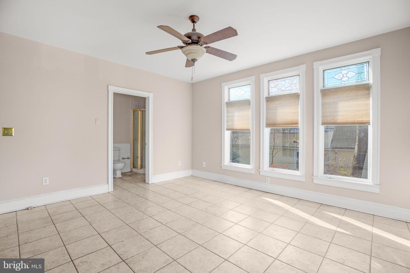 724 WILLIAM ST, FREDERICKSBURG, Virginia 22401, 4 Bedrooms Bedrooms, ,2 BathroomsBathrooms,Residential,For sale,724 WILLIAM ST,VAFB2009360 MLS # VAFB2009360