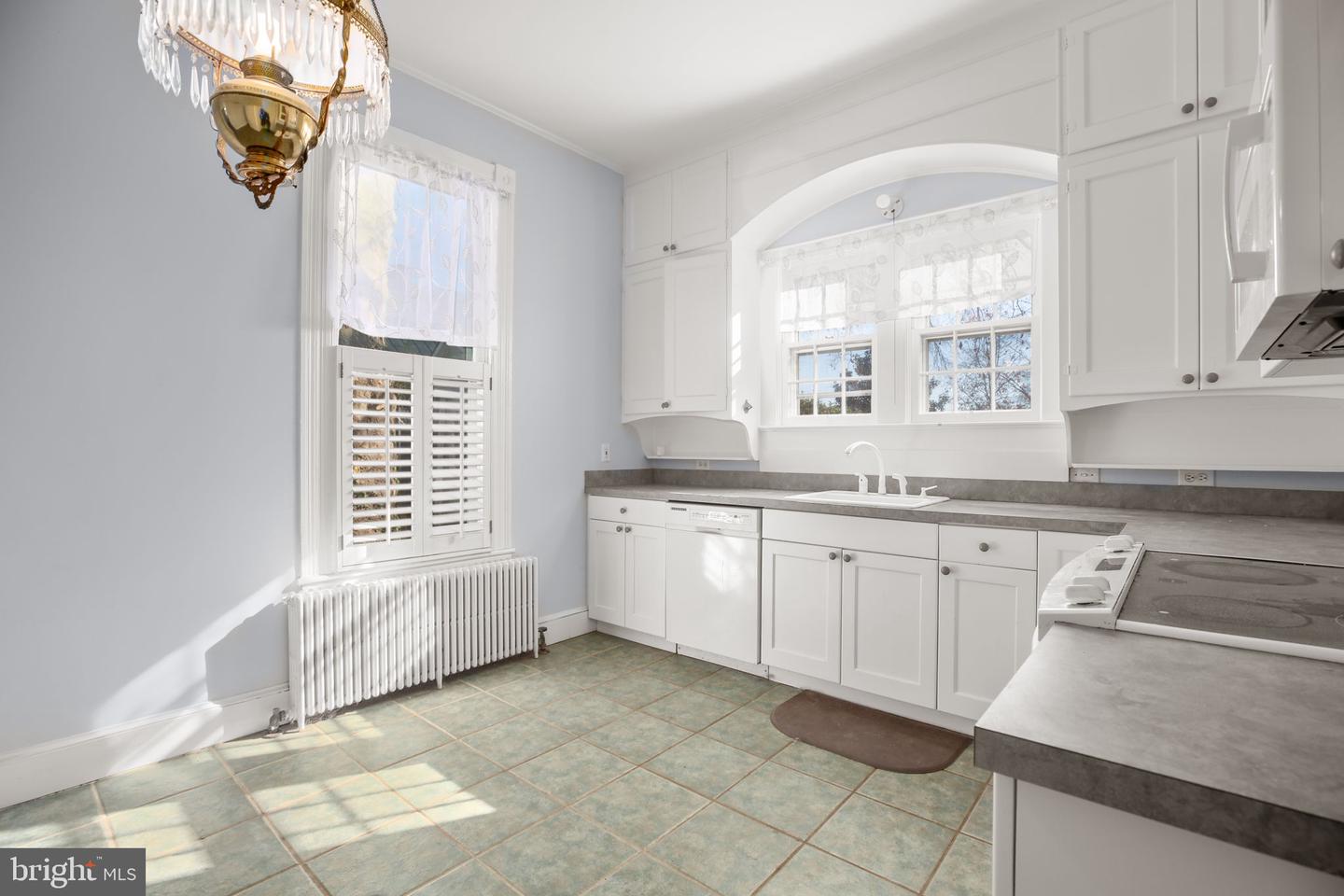 724 WILLIAM ST, FREDERICKSBURG, Virginia 22401, 4 Bedrooms Bedrooms, ,2 BathroomsBathrooms,Residential,For sale,724 WILLIAM ST,VAFB2009360 MLS # VAFB2009360