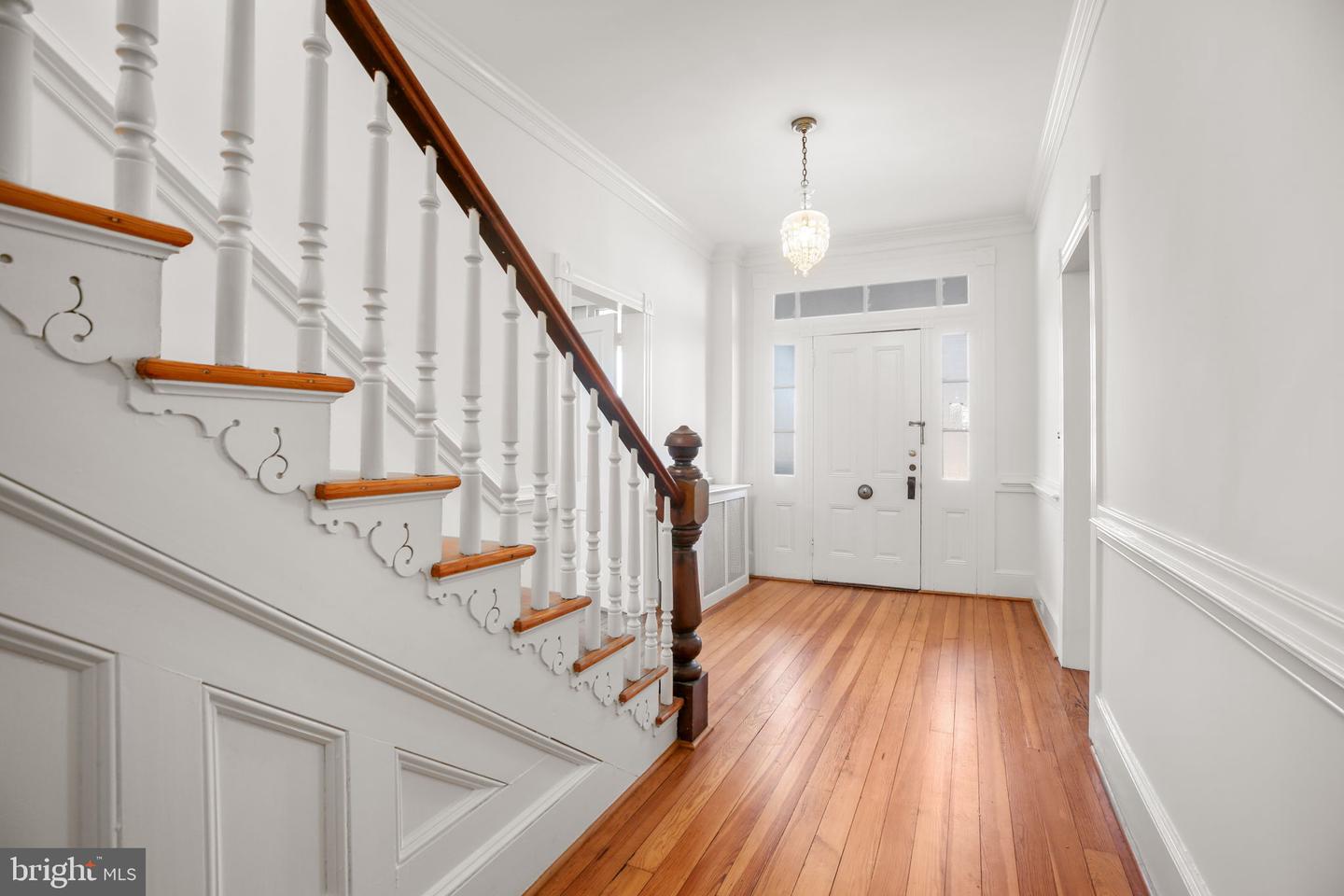 724 WILLIAM ST, FREDERICKSBURG, Virginia 22401, 4 Bedrooms Bedrooms, ,2 BathroomsBathrooms,Residential,For sale,724 WILLIAM ST,VAFB2009360 MLS # VAFB2009360