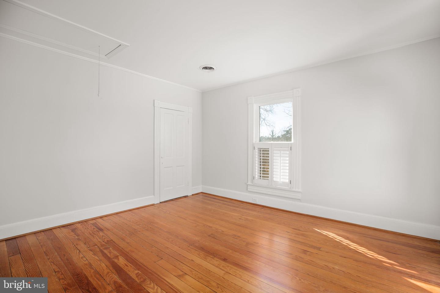 724 WILLIAM ST, FREDERICKSBURG, Virginia 22401, 4 Bedrooms Bedrooms, ,2 BathroomsBathrooms,Residential,For sale,724 WILLIAM ST,VAFB2009360 MLS # VAFB2009360