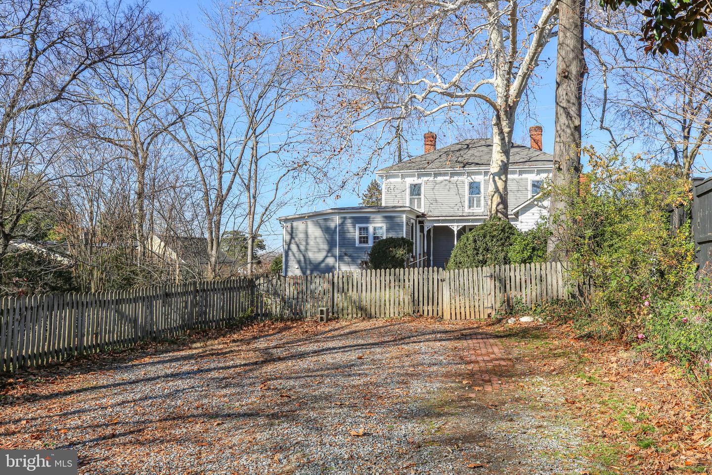 724 WILLIAM ST, FREDERICKSBURG, Virginia 22401, 4 Bedrooms Bedrooms, ,2 BathroomsBathrooms,Residential,For sale,724 WILLIAM ST,VAFB2009360 MLS # VAFB2009360