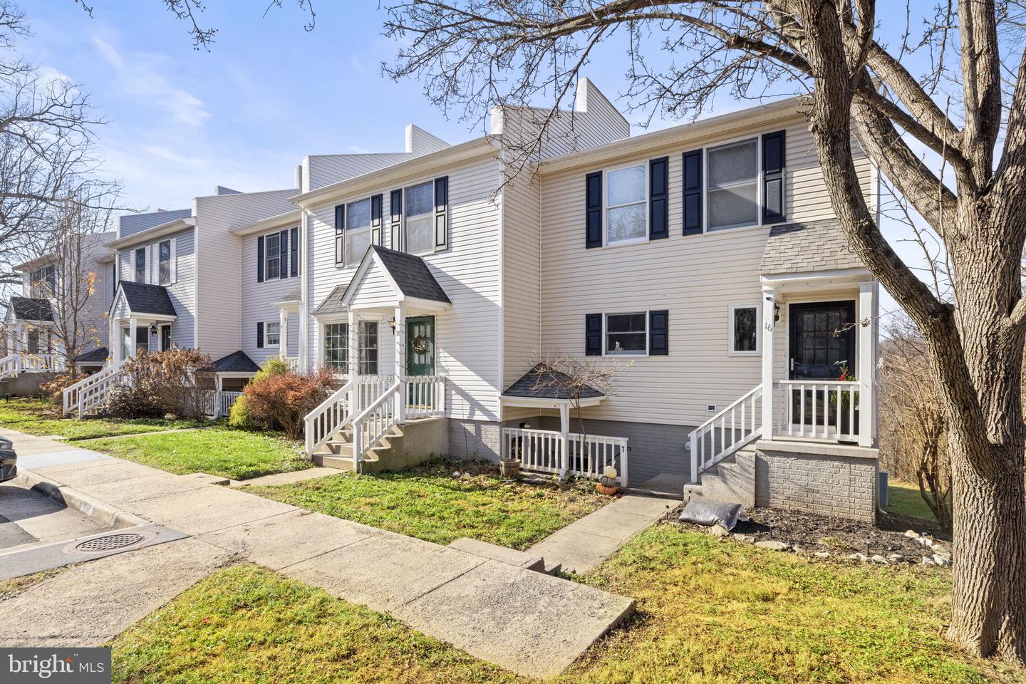 17 STONEWALL CT, MIDDLEBURG, Virginia 20117, 2 Bedrooms Bedrooms, 6 Rooms Rooms,2 BathroomsBathrooms,Residential,For sale,17 STONEWALL CT,VALO2111848 MLS # VALO2111848 17 STONEWALL CT, MIDDLEBURG, Virginia 20117, 2 Bedrooms Bedrooms, 6 Rooms Rooms,2 BathroomsBathrooms,Residential,For sale,17 STONEWALL CT,VALO2111848 MLS # VALO2111848