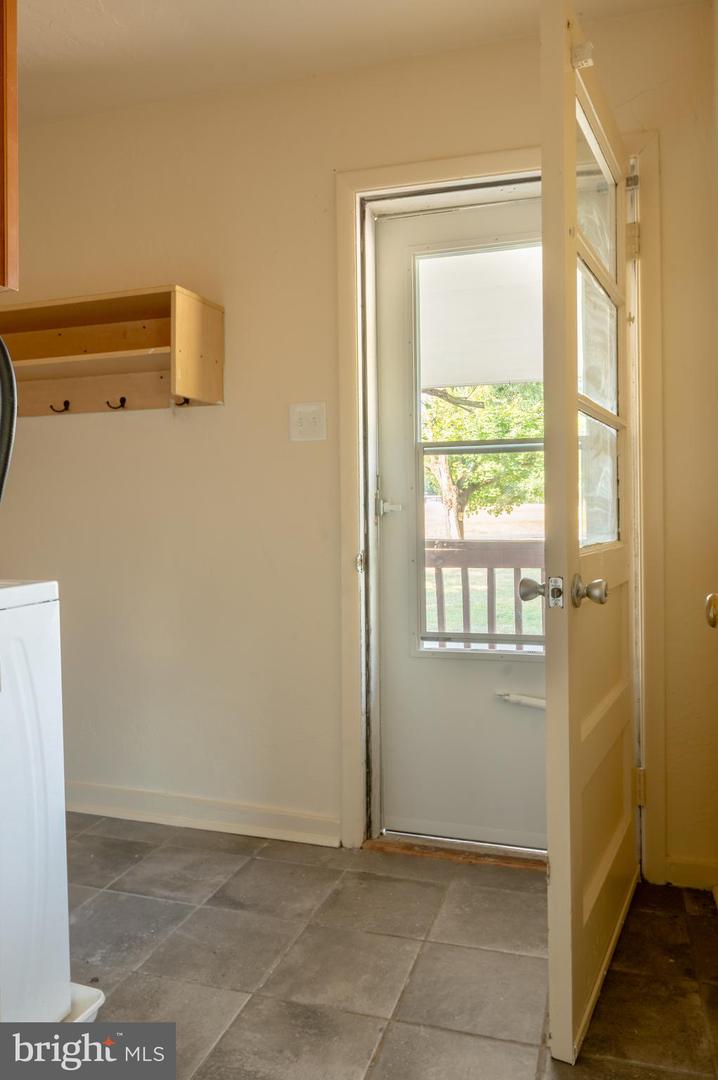 108 MARTIN DR, WINCHESTER, Virginia 22602, 2 Bedrooms Bedrooms, ,1 BathroomBathrooms,Residential,For sale,108 MARTIN DR,VAFV2038282 MLS # VAFV2038282