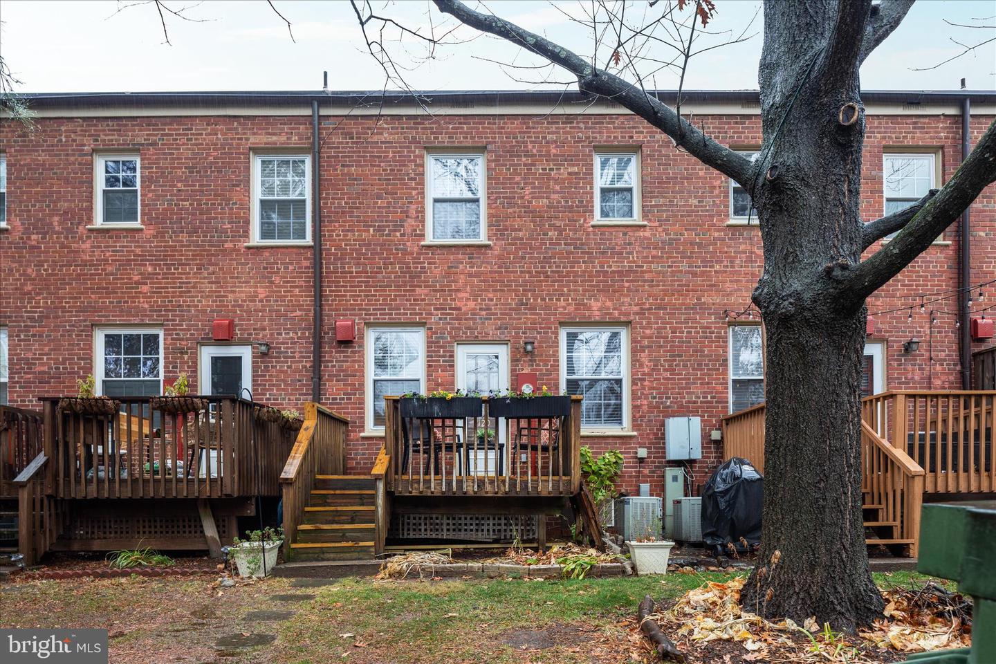 1021 S BARTON ST #120, ARLINGTON, Virginia 22204, 2 Bedrooms Bedrooms, ,1 BathroomBathrooms,Residential,For sale,1021 S BARTON ST #120,VAAR2066544 MLS # VAAR2066544 1021 S BARTON ST #120, ARLINGTON, Virginia 22204, 2 Bedrooms Bedrooms, ,1 BathroomBathrooms,Residential,For sale,1021 S BARTON ST #120,VAAR2066544 MLS # VAAR2066544