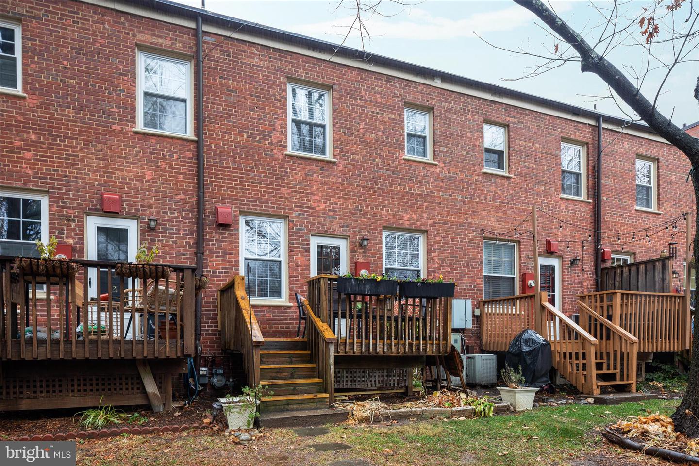 1021 S BARTON ST #120, ARLINGTON, Virginia 22204, 2 Bedrooms Bedrooms, ,1 BathroomBathrooms,Residential,For sale,1021 S BARTON ST #120,VAAR2066544 MLS # VAAR2066544 1021 S BARTON ST #120, ARLINGTON, Virginia 22204, 2 Bedrooms Bedrooms, ,1 BathroomBathrooms,Residential,For sale,1021 S BARTON ST #120,VAAR2066544 MLS # VAAR2066544