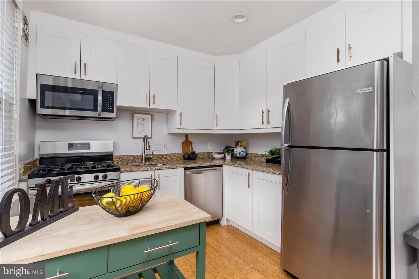 1021 S BARTON ST #120, ARLINGTON, Virginia 22204, 2 Bedrooms Bedrooms, ,1 BathroomBathrooms,Residential,For sale,1021 S BARTON ST #120,VAAR2066544 MLS # VAAR2066544 1021 S BARTON ST #120, ARLINGTON, Virginia 22204, 2 Bedrooms Bedrooms, ,1 BathroomBathrooms,Residential,For sale,1021 S BARTON ST #120,VAAR2066544 MLS # VAAR2066544