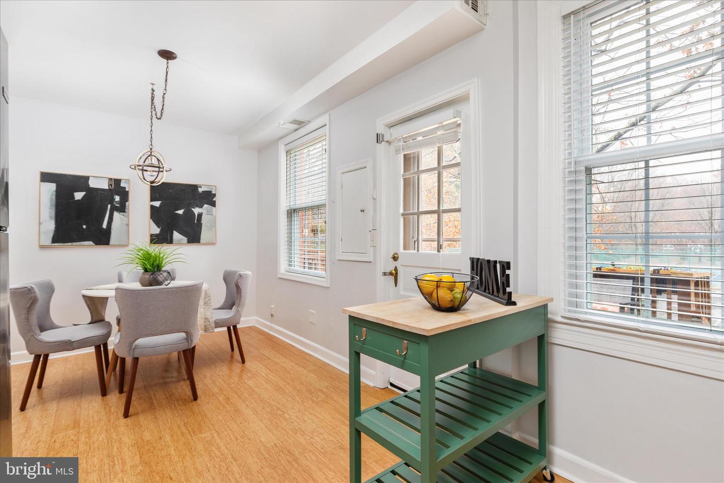 1021 S BARTON ST #120, ARLINGTON, Virginia 22204, 2 Bedrooms Bedrooms, ,1 BathroomBathrooms,Residential,For sale,1021 S BARTON ST #120,VAAR2066544 MLS # VAAR2066544 1021 S BARTON ST #120, ARLINGTON, Virginia 22204, 2 Bedrooms Bedrooms, ,1 BathroomBathrooms,Residential,For sale,1021 S BARTON ST #120,VAAR2066544 MLS # VAAR2066544