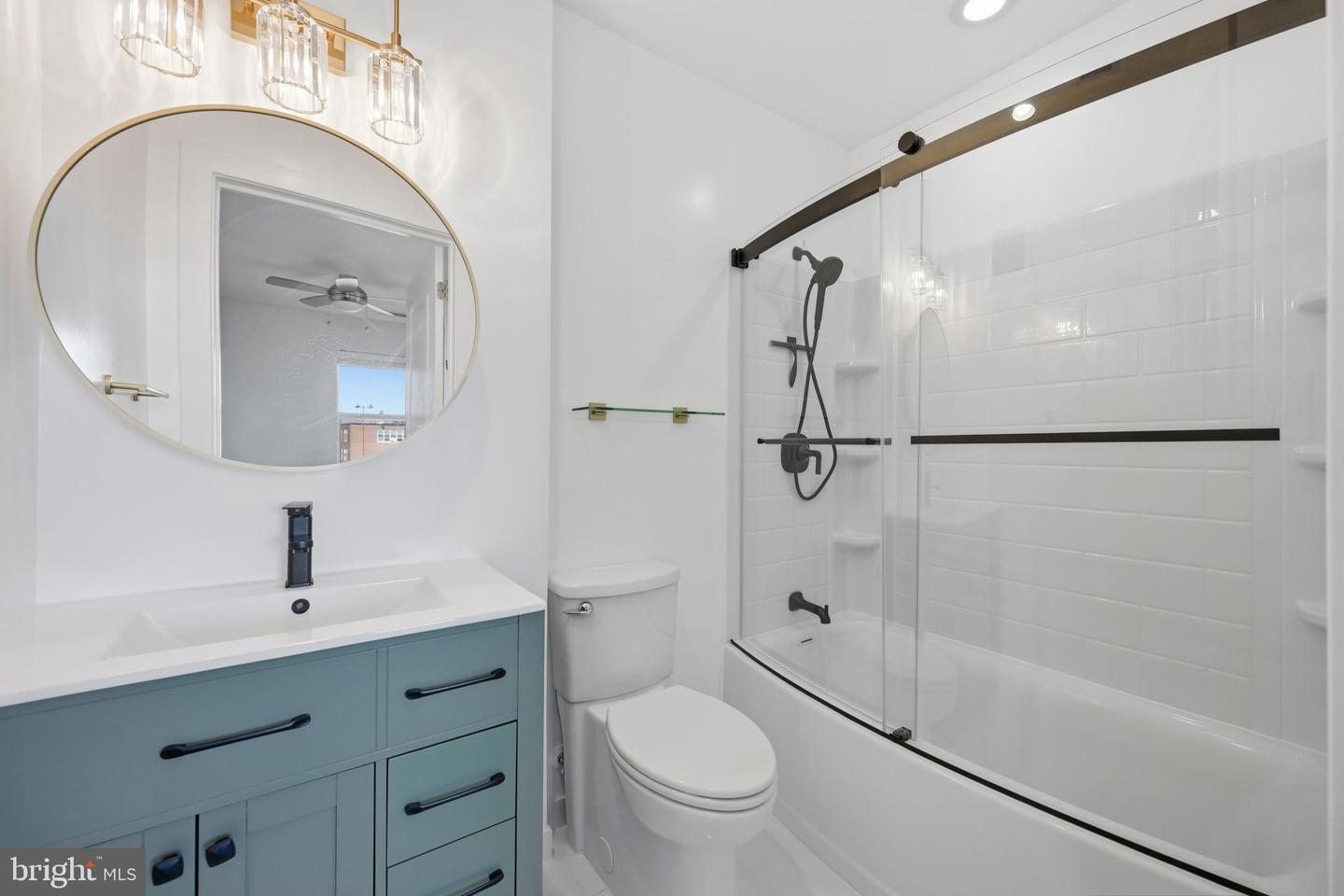 401 15TH ST SE #401, WASHINGTON, District Of Columbia 20003, 2 Bedrooms Bedrooms, ,2 BathroomsBathrooms,Residential,For sale,401 15TH ST SE #401,DCDC2233550 MLS # DCDC2233550