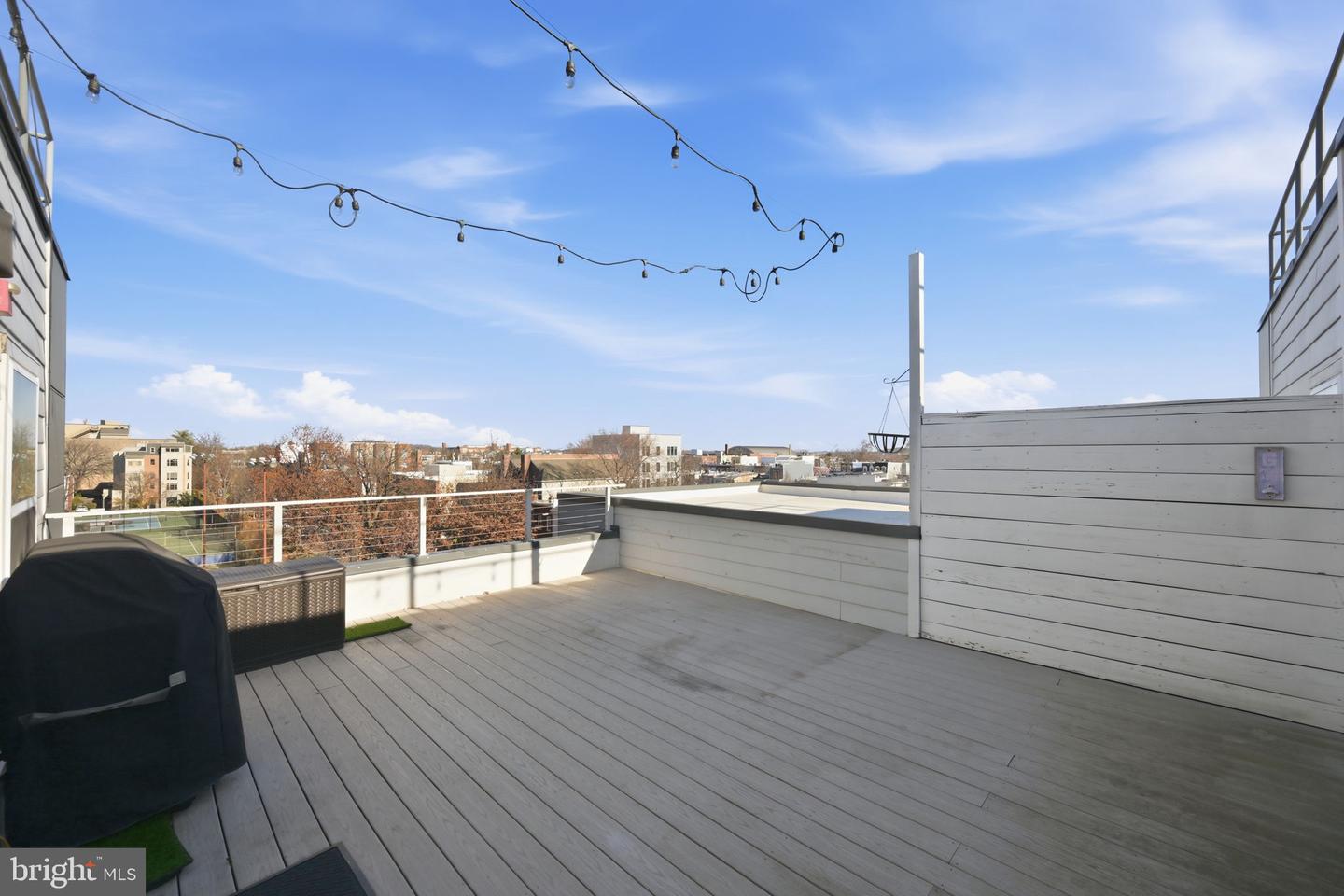 401 15TH ST SE #401, WASHINGTON, District Of Columbia 20003, 2 Bedrooms Bedrooms, ,2 BathroomsBathrooms,Residential,For sale,401 15TH ST SE #401,DCDC2233550 MLS # DCDC2233550