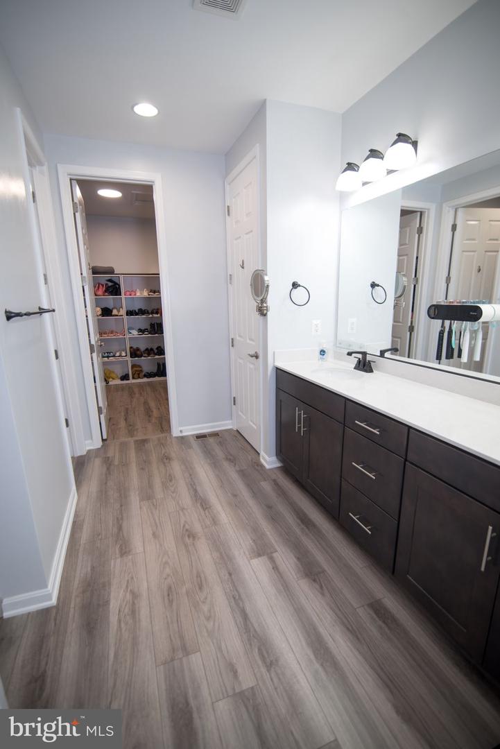 147 WESTCHESTER DR, STEPHENS CITY, Virginia 22655, 5 Bedrooms Bedrooms, ,3 BathroomsBathrooms,Residential,For sale,147 WESTCHESTER DR,VAFV2038294 MLS # VAFV2038294