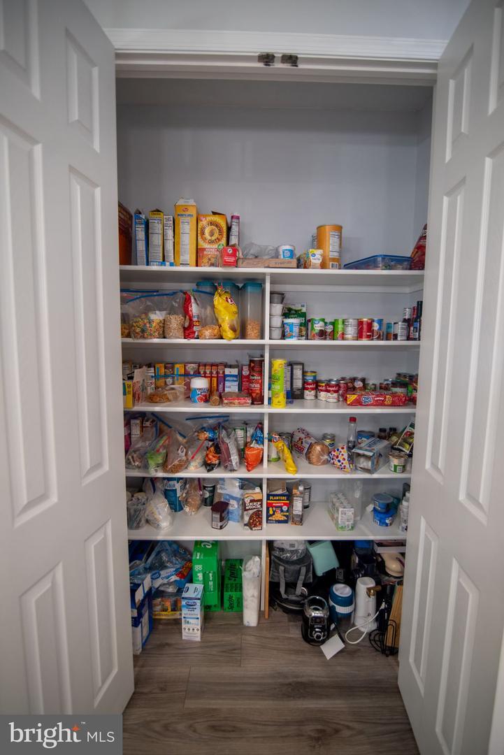 147 WESTCHESTER DR, STEPHENS CITY, Virginia 22655, 5 Bedrooms Bedrooms, ,3 BathroomsBathrooms,Residential,For sale,147 WESTCHESTER DR,VAFV2038294 MLS # VAFV2038294