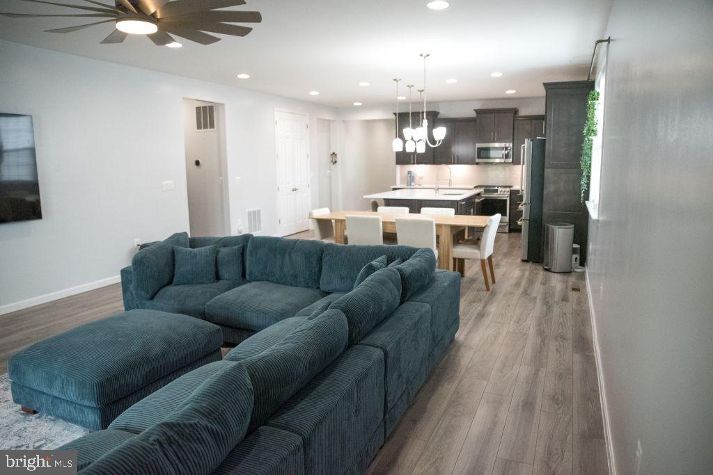 147 WESTCHESTER DR, STEPHENS CITY, Virginia 22655, 5 Bedrooms Bedrooms, ,3 BathroomsBathrooms,Residential,For sale,147 WESTCHESTER DR,VAFV2038294 MLS # VAFV2038294