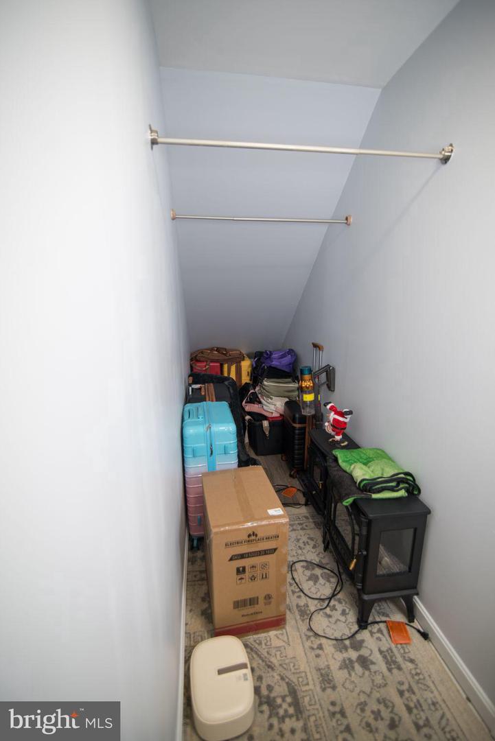 147 WESTCHESTER DR, STEPHENS CITY, Virginia 22655, 5 Bedrooms Bedrooms, ,3 BathroomsBathrooms,Residential,For sale,147 WESTCHESTER DR,VAFV2038294 MLS # VAFV2038294