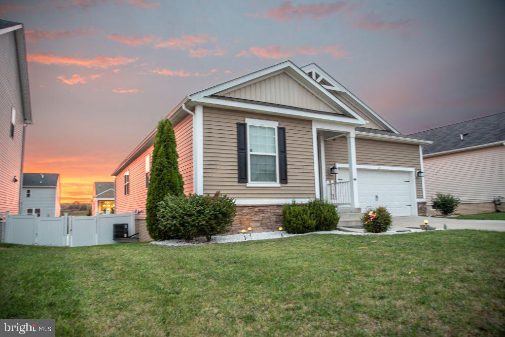 147 WESTCHESTER DR, STEPHENS CITY, Virginia 22655, 5 Bedrooms Bedrooms, ,3 BathroomsBathrooms,Residential,For sale,147 WESTCHESTER DR,VAFV2038294 MLS # VAFV2038294