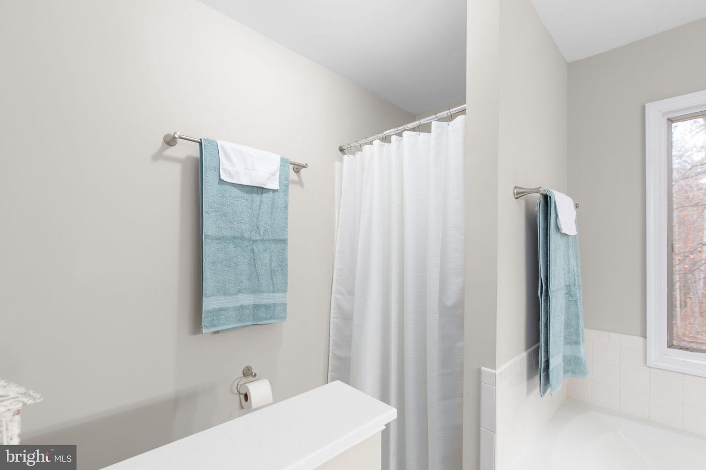 86 DEBBIE DR, FREDERICKSBURG, Virginia 22406, 5 Bedrooms Bedrooms, ,2 BathroomsBathrooms,Residential,For sale,86 DEBBIE DR,VAST2044544 MLS # VAST2044544