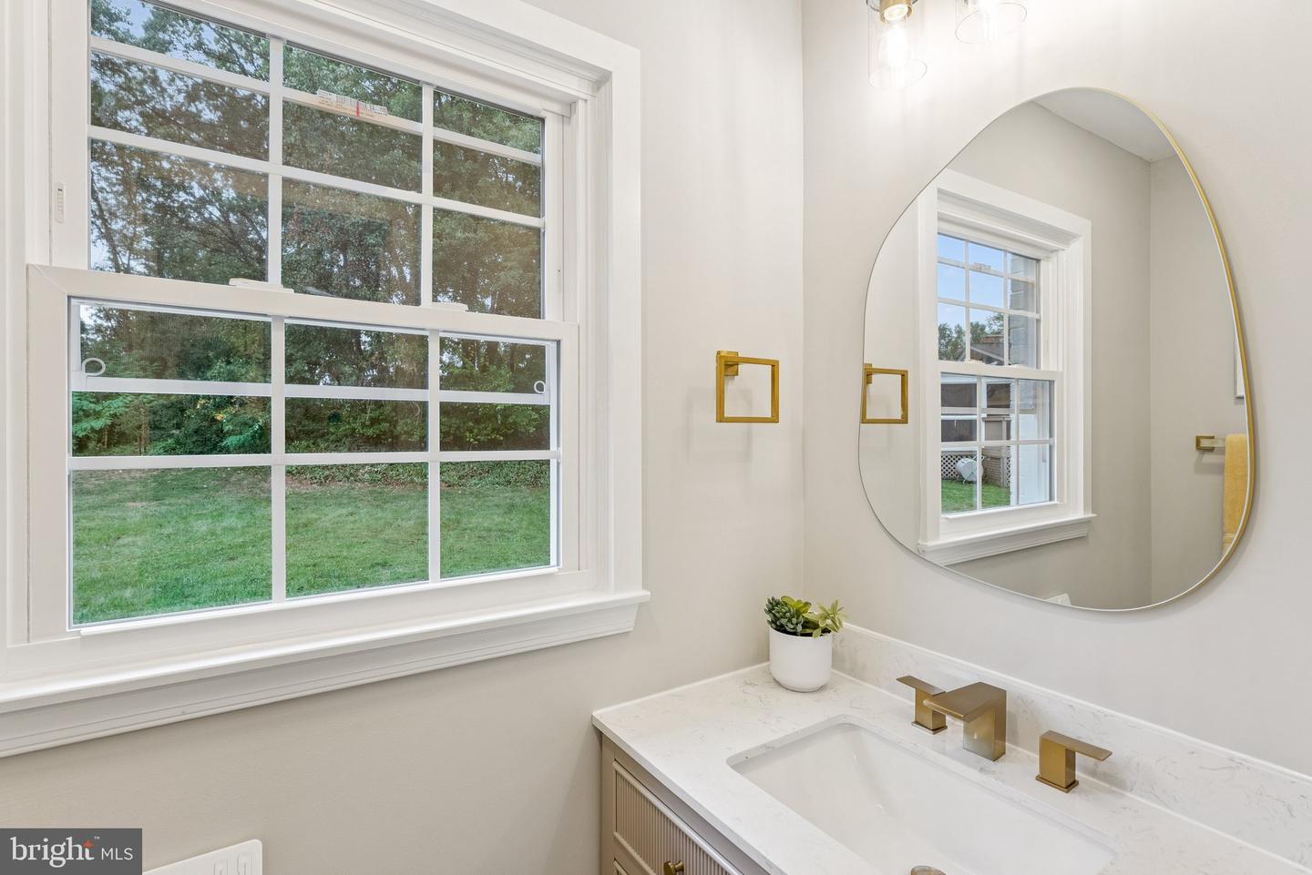 2308 CREEK DR, ALEXANDRIA, Virginia 22308, 5 Bedrooms Bedrooms, ,3 BathroomsBathrooms,Residential,For sale,2308 CREEK DR,VAFX2281350 MLS # VAFX2281350 2308 CREEK DR, ALEXANDRIA, Virginia 22308, 5 Bedrooms Bedrooms, ,3 BathroomsBathrooms,Residential,For sale,2308 CREEK DR,VAFX2281350 MLS # VAFX2281350