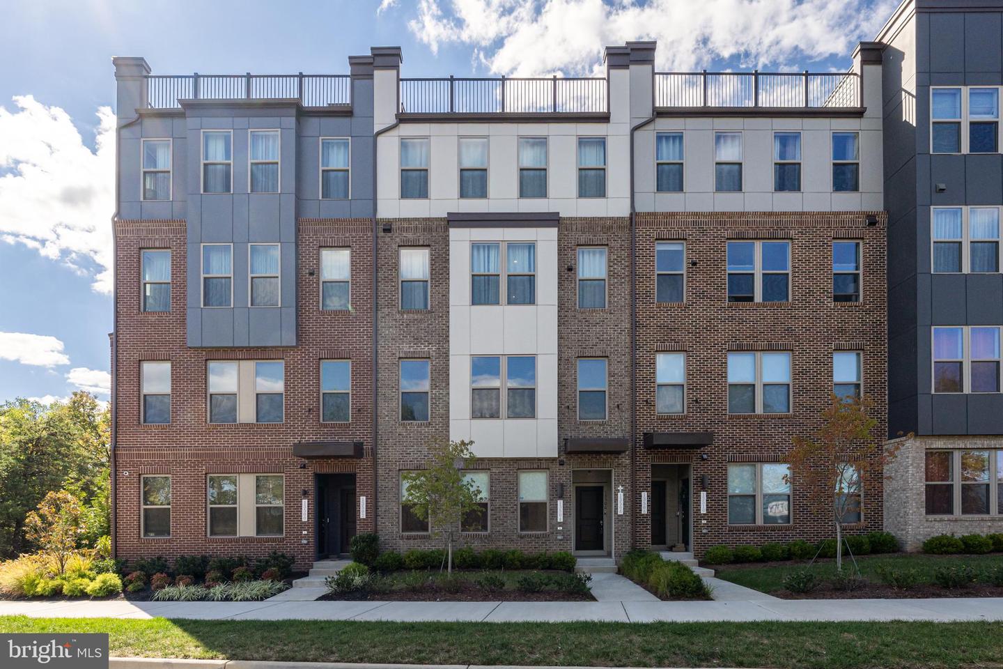 13504 INNOVATION STATION LOOP #2A, HERNDON, Virginia 20171, 3 Bedrooms Bedrooms, ,2 BathroomsBathrooms,Residential,For sale,13504 INNOVATION STATION LOOP #2A,VAFX2281354 MLS # VAFX2281354