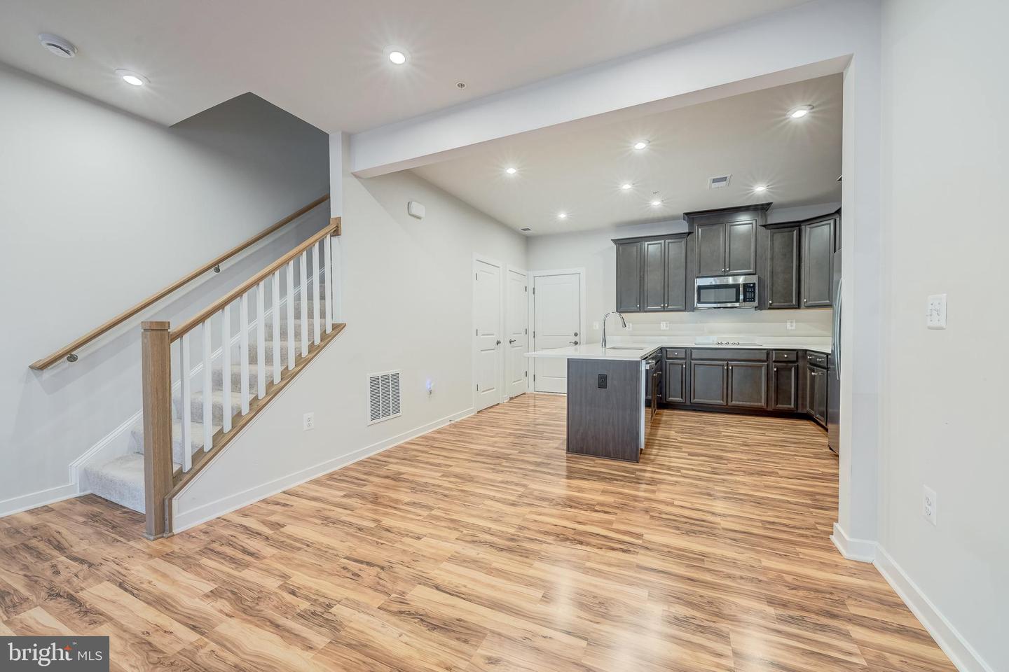 13504 INNOVATION STATION LOOP #2A, HERNDON, Virginia 20171, 3 Bedrooms Bedrooms, ,2 BathroomsBathrooms,Residential,For sale,13504 INNOVATION STATION LOOP #2A,VAFX2281354 MLS # VAFX2281354