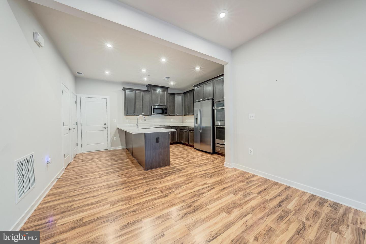 13504 INNOVATION STATION LOOP #2A, HERNDON, Virginia 20171, 3 Bedrooms Bedrooms, ,2 BathroomsBathrooms,Residential,For sale,13504 INNOVATION STATION LOOP #2A,VAFX2281354 MLS # VAFX2281354