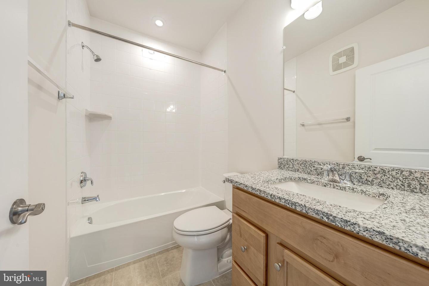 13504 INNOVATION STATION LOOP #2A, HERNDON, Virginia 20171, 3 Bedrooms Bedrooms, ,2 BathroomsBathrooms,Residential,For sale,13504 INNOVATION STATION LOOP #2A,VAFX2281354 MLS # VAFX2281354