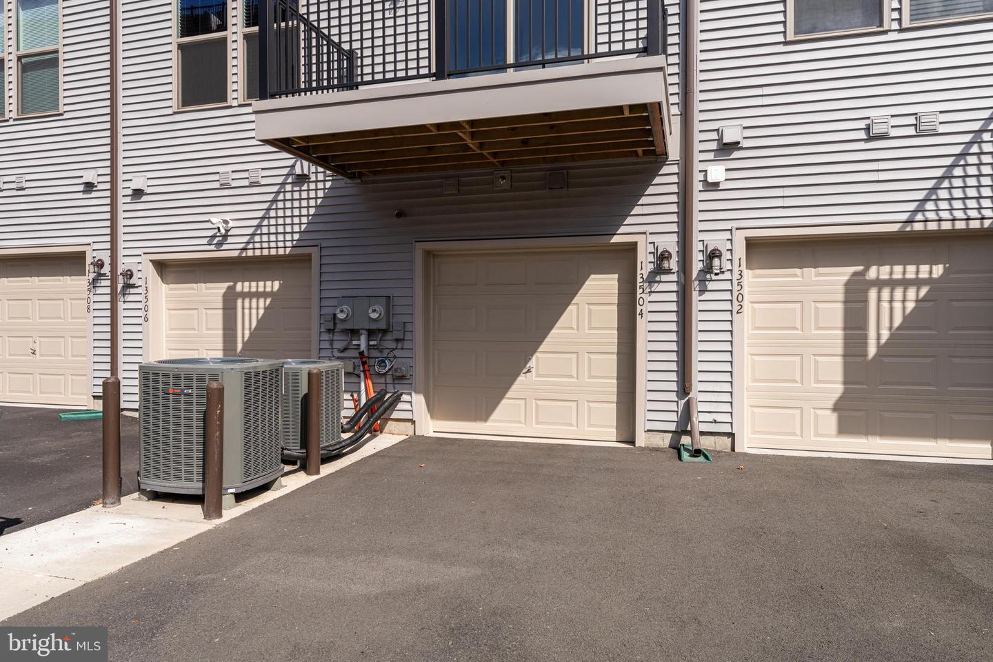 13504 INNOVATION STATION LOOP #2A, HERNDON, Virginia 20171, 3 Bedrooms Bedrooms, ,2 BathroomsBathrooms,Residential,For sale,13504 INNOVATION STATION LOOP #2A,VAFX2281354 MLS # VAFX2281354