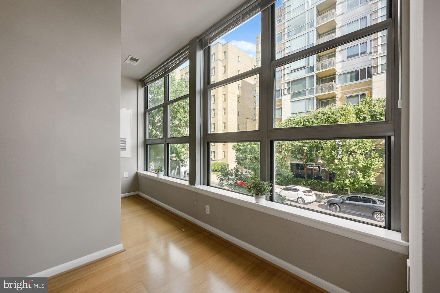 1300 N ST NW #218, WASHINGTON, District Of Columbia 20005, 1 Bedroom Bedrooms, 2 Rooms Rooms,1 BathroomBathrooms,Residential,For sale,1300 N ST NW #218,DCDC2233720 MLS # DCDC2233720 1300 N ST NW #218, WASHINGTON, District Of Columbia 20005, 1 Bedroom Bedrooms, 2 Rooms Rooms,1 BathroomBathrooms,Residential,For sale,1300 N ST NW #218,DCDC2233720 MLS # DCDC2233720