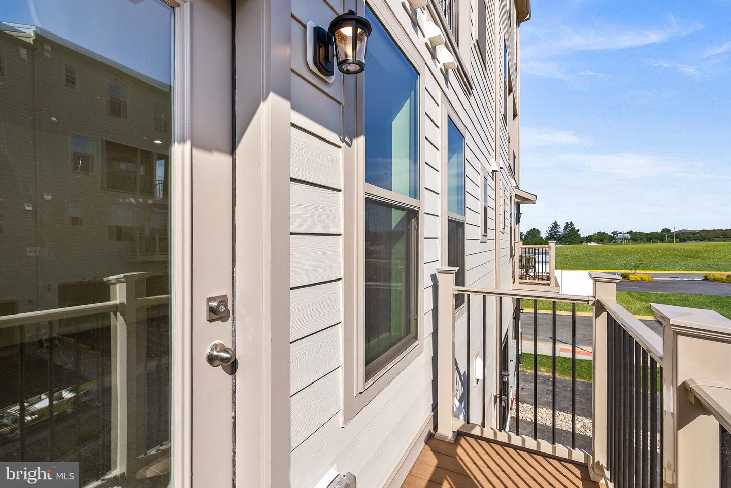 19719 MISTY MOSS SQ #1, ASHBURN, Virginia 20147, 3 Bedrooms Bedrooms, ,2 BathroomsBathrooms,Residential,For sale,19719 MISTY MOSS SQ #1,VALO2111922 MLS # VALO2111922