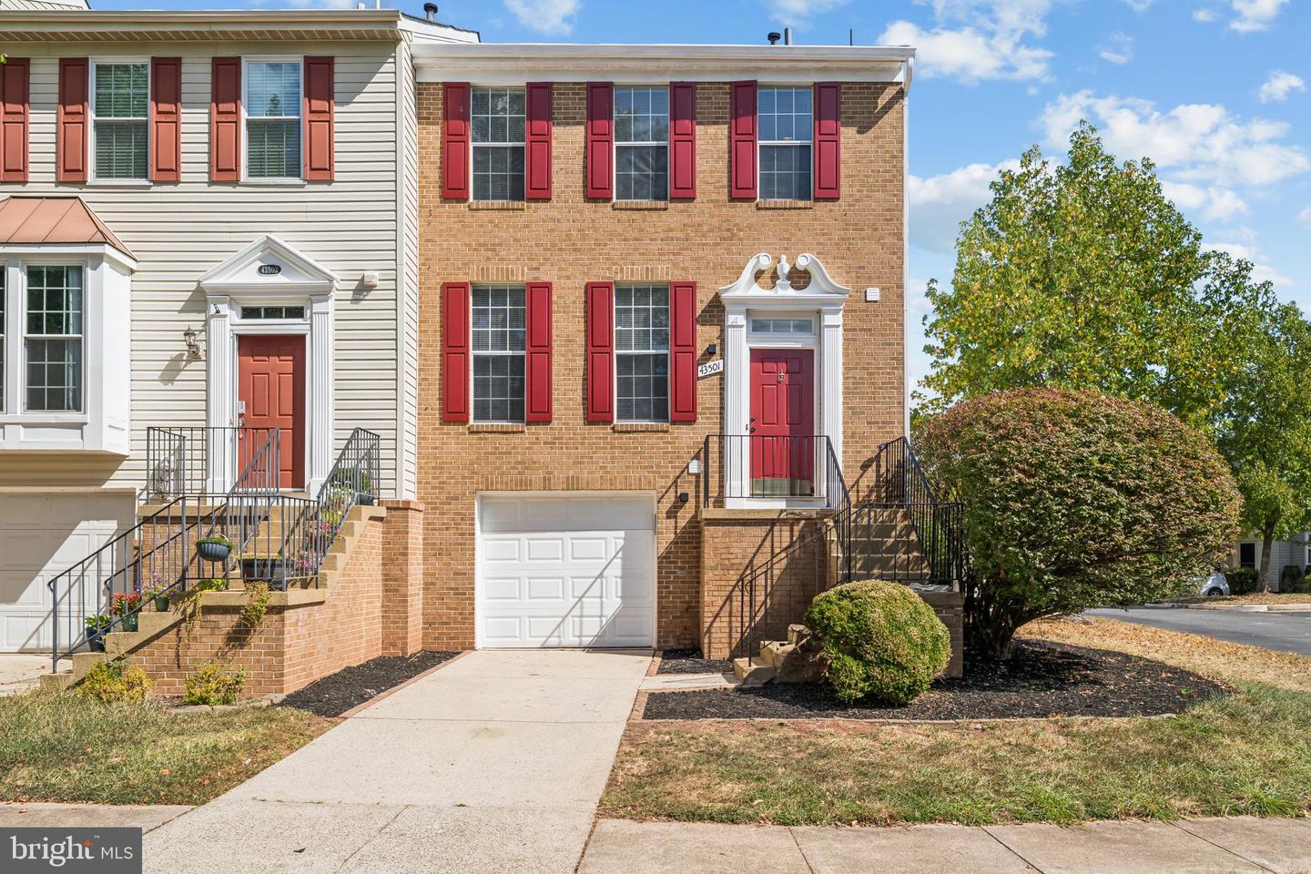 43501 POSTRAIL SQ, ASHBURN, Virginia 20147, 3 Bedrooms Bedrooms, 6 Rooms Rooms,2 BathroomsBathrooms,Residential,For sale,43501 POSTRAIL SQ,VALO2111936 MLS # VALO2111936