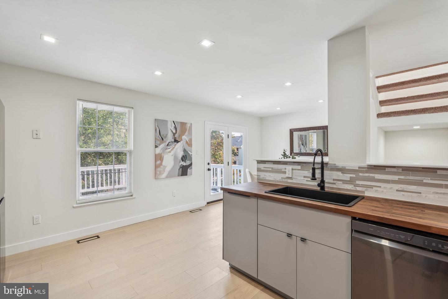 43501 POSTRAIL SQ, ASHBURN, Virginia 20147, 3 Bedrooms Bedrooms, 6 Rooms Rooms,2 BathroomsBathrooms,Residential,For sale,43501 POSTRAIL SQ,VALO2111936 MLS # VALO2111936