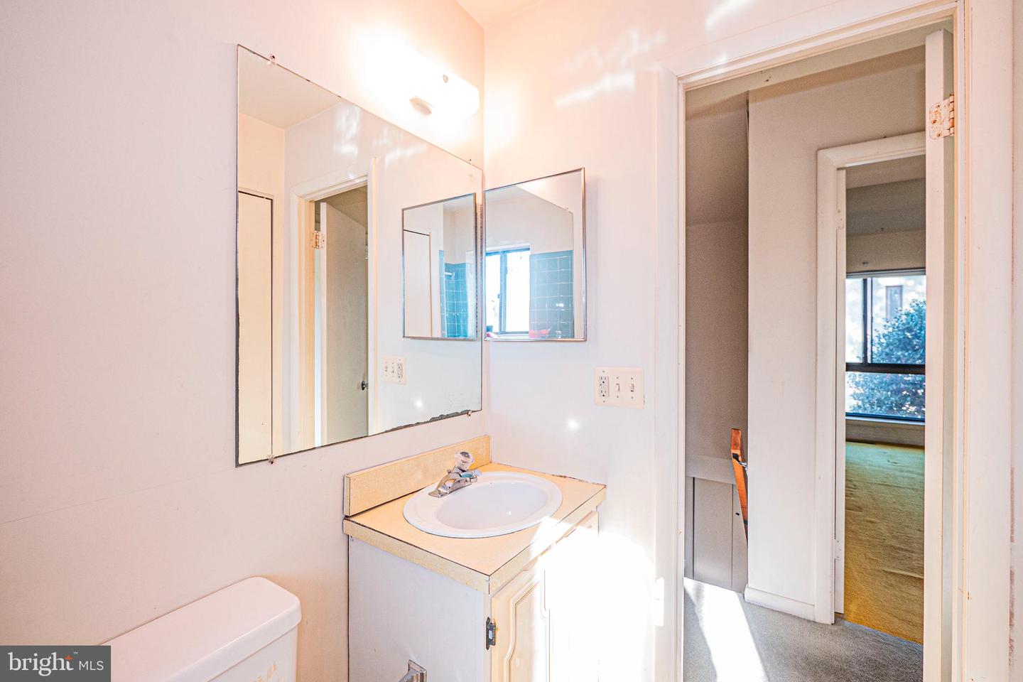 11879 BARREL COOPER CT, RESTON, Virginia 20191, 2 Bedrooms Bedrooms, ,1 BathroomBathrooms,Residential,For sale,11879 BARREL COOPER CT,VAFX2281304 MLS # VAFX2281304