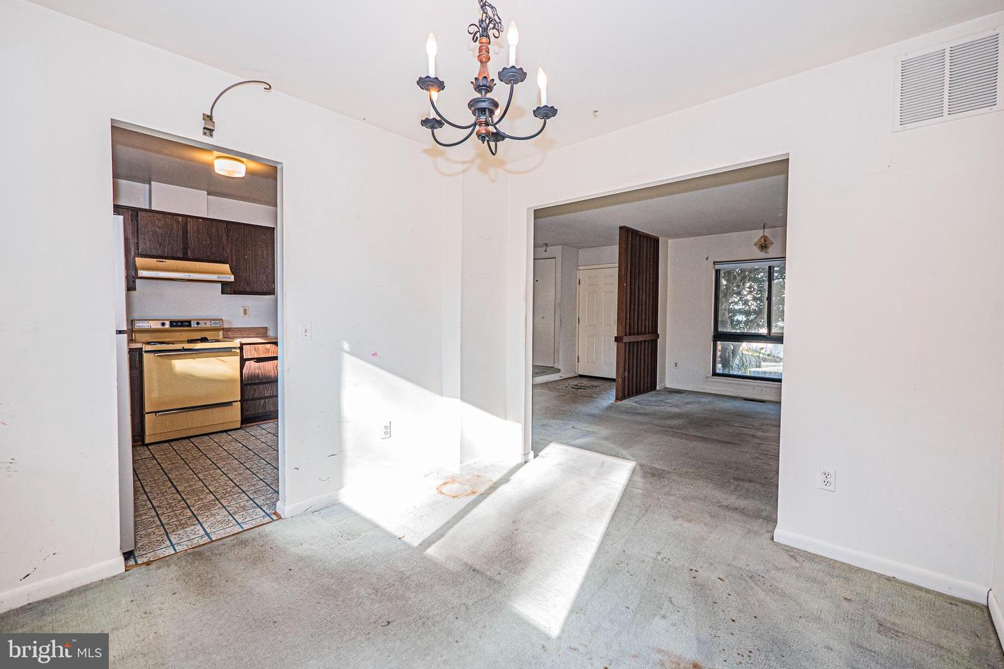 11879 BARREL COOPER CT, RESTON, Virginia 20191, 2 Bedrooms Bedrooms, ,1 BathroomBathrooms,Residential,For sale,11879 BARREL COOPER CT,VAFX2281304 MLS # VAFX2281304