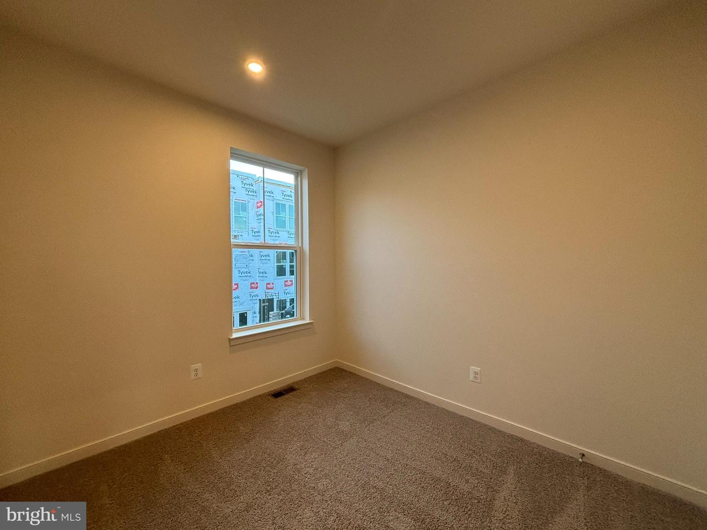 17952 ALICIA AVE #1, DUMFRIES, Virginia 22026, 3 Bedrooms Bedrooms, ,3 BathroomsBathrooms,Residential,For sale,17952 ALICIA AVE #1,VAPW2108582 MLS # VAPW2108582