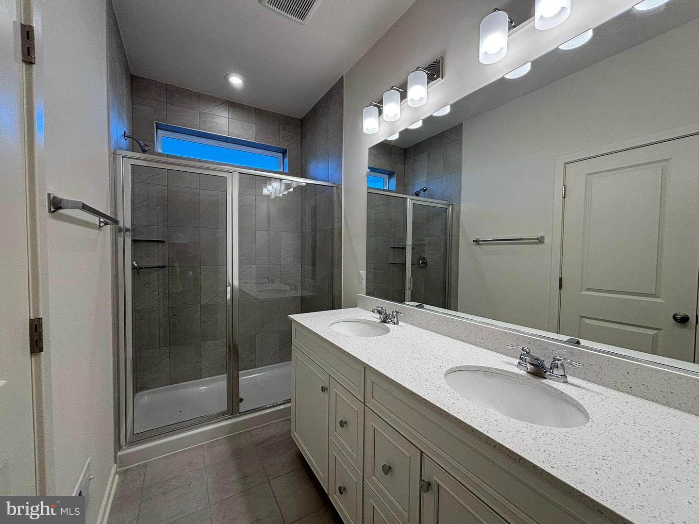 17952 ALICIA AVE #1, DUMFRIES, Virginia 22026, 3 Bedrooms Bedrooms, ,3 BathroomsBathrooms,Residential,For sale,17952 ALICIA AVE #1,VAPW2108582 MLS # VAPW2108582