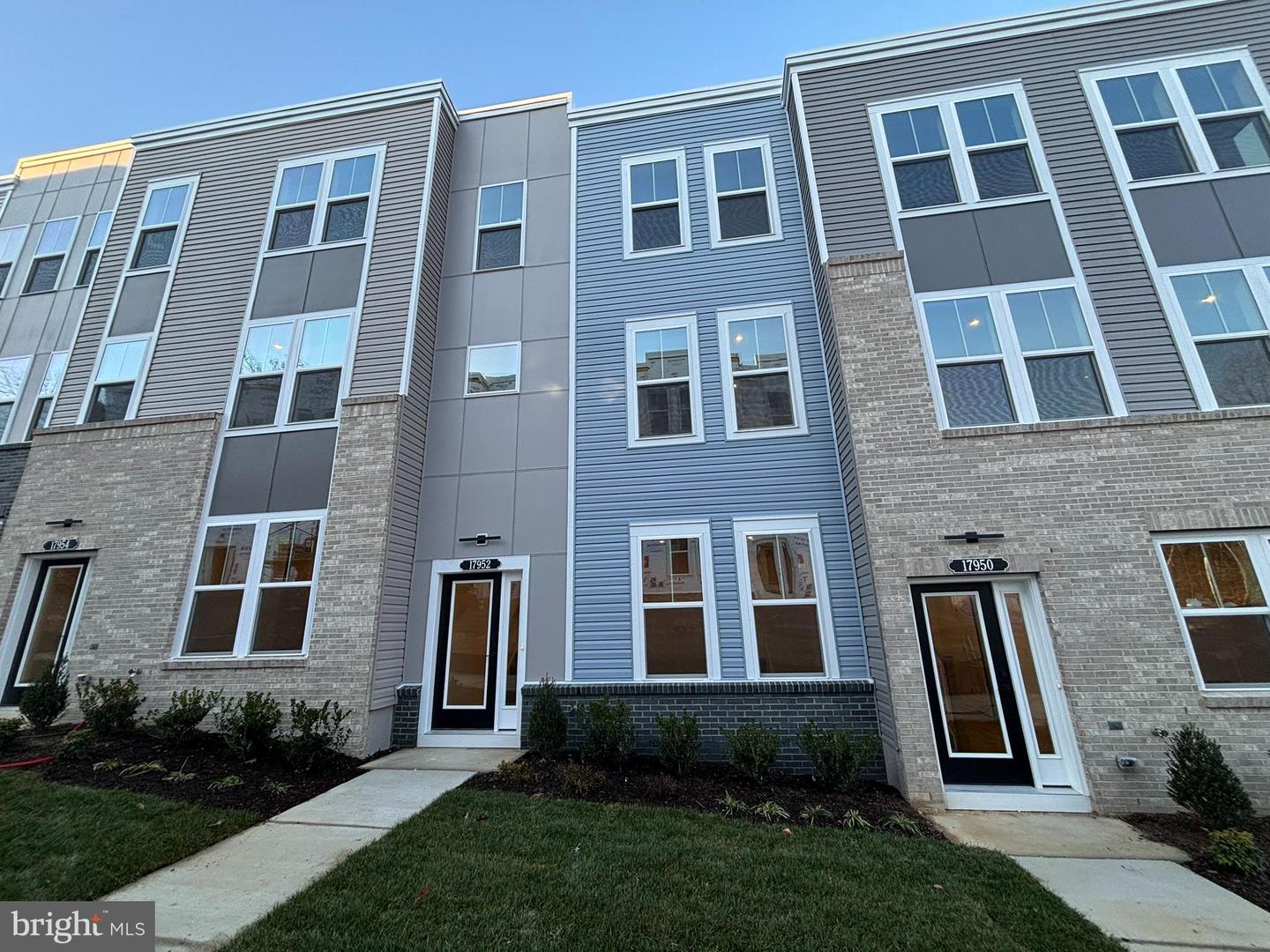 17952 ALICIA AVE #1, DUMFRIES, Virginia 22026, 3 Bedrooms Bedrooms, ,3 BathroomsBathrooms,Residential,For sale,17952 ALICIA AVE #1,VAPW2108582 MLS # VAPW2108582