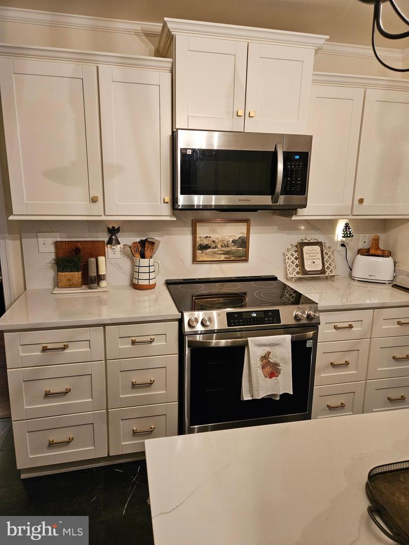 14464 LIPSCOMB HILL LN, MILFORD, Virginia 22514, 4 Bedrooms Bedrooms, 8 Rooms Rooms,3 BathroomsBathrooms,Residential,For sale,14464 LIPSCOMB HILL LN,VACV2009248 MLS # VACV2009248