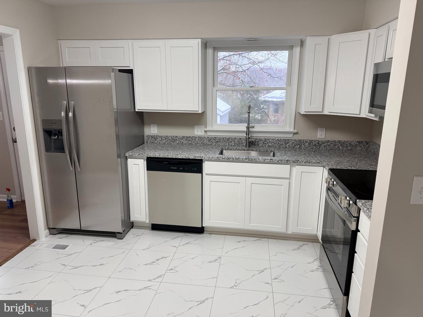 537 BUTTERNUT DR, FREDERICKSBURG, Virginia 22408, 3 Bedrooms Bedrooms, 7 Rooms Rooms,2 BathroomsBathrooms,Residential,For sale,537 BUTTERNUT DR,VASP2037946 MLS # VASP2037946