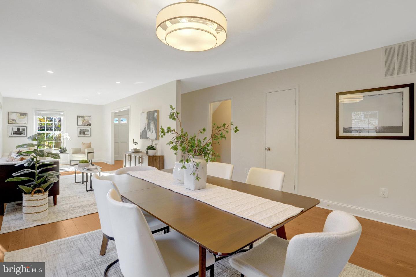 216 DUNCAN AVE, ALEXANDRIA, Virginia 22301, 3 Bedrooms Bedrooms, ,2 BathroomsBathrooms,Residential,For sale,216 DUNCAN AVE,VAAX2038774 MLS # VAAX2038774