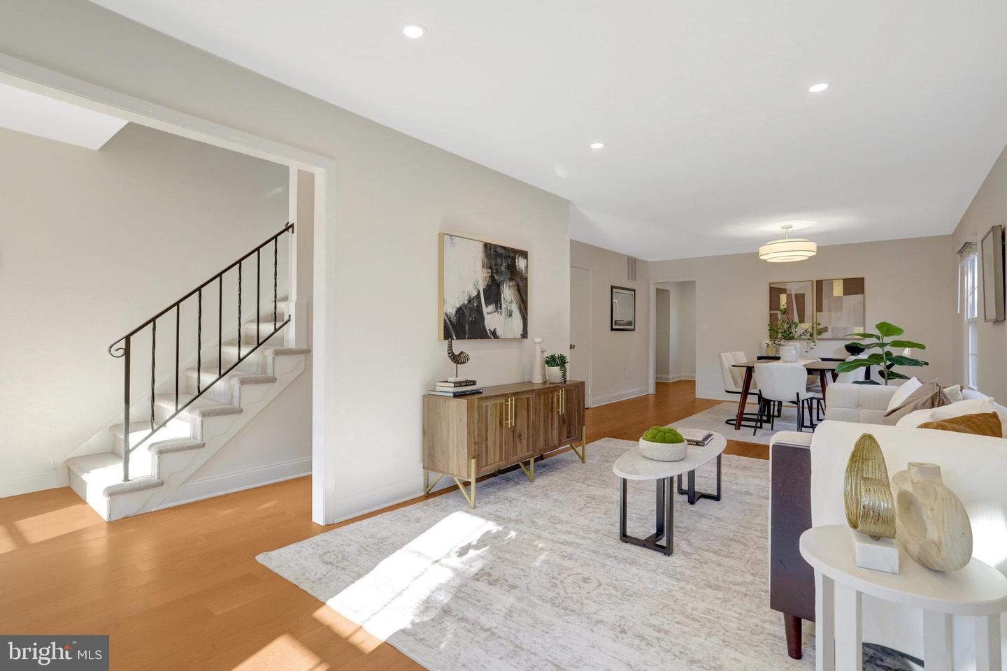 216 DUNCAN AVE, ALEXANDRIA, Virginia 22301, 3 Bedrooms Bedrooms, ,2 BathroomsBathrooms,Residential,For sale,216 DUNCAN AVE,VAAX2038774 MLS # VAAX2038774