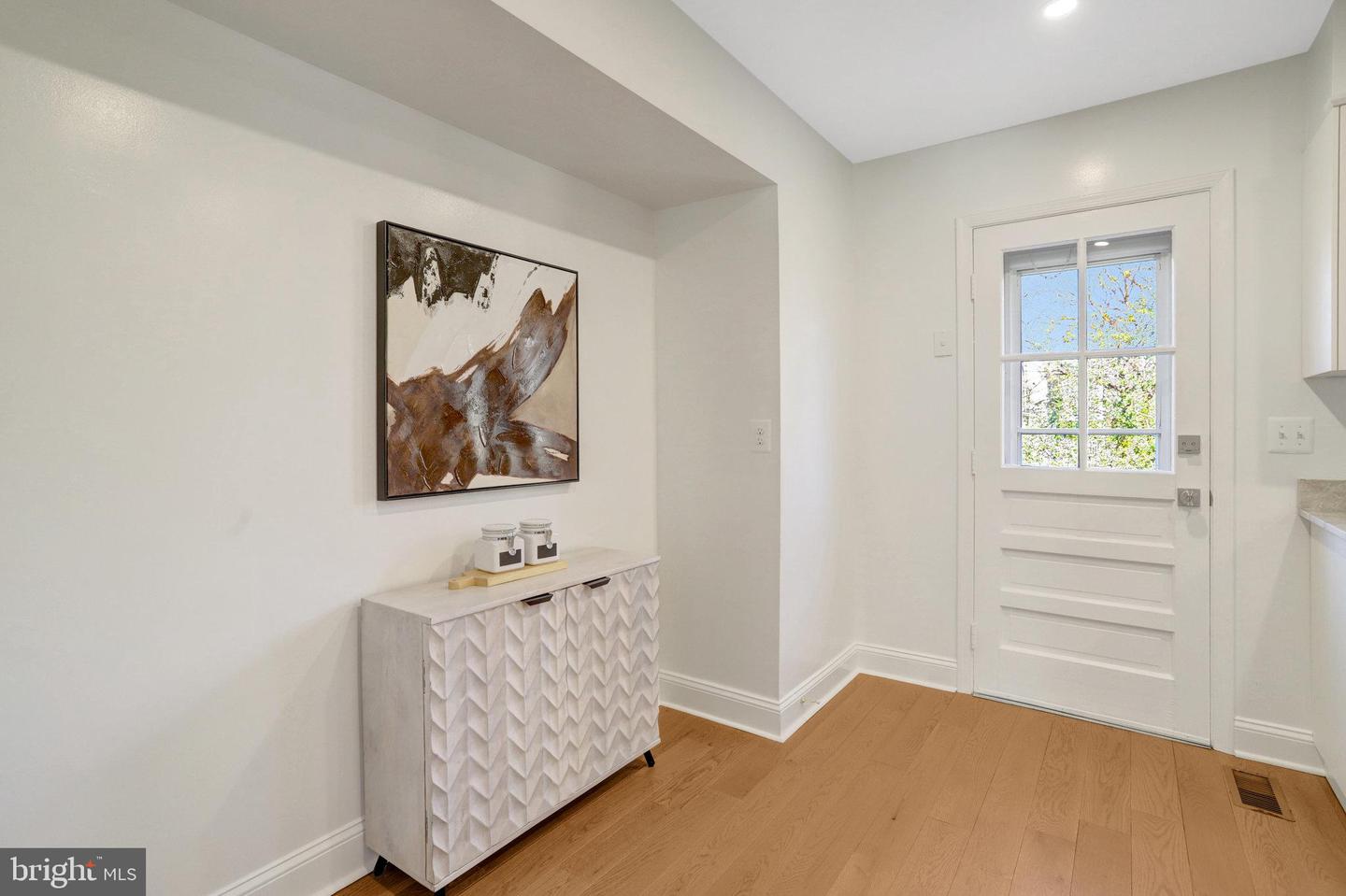 216 DUNCAN AVE, ALEXANDRIA, Virginia 22301, 3 Bedrooms Bedrooms, ,2 BathroomsBathrooms,Residential,For sale,216 DUNCAN AVE,VAAX2038774 MLS # VAAX2038774