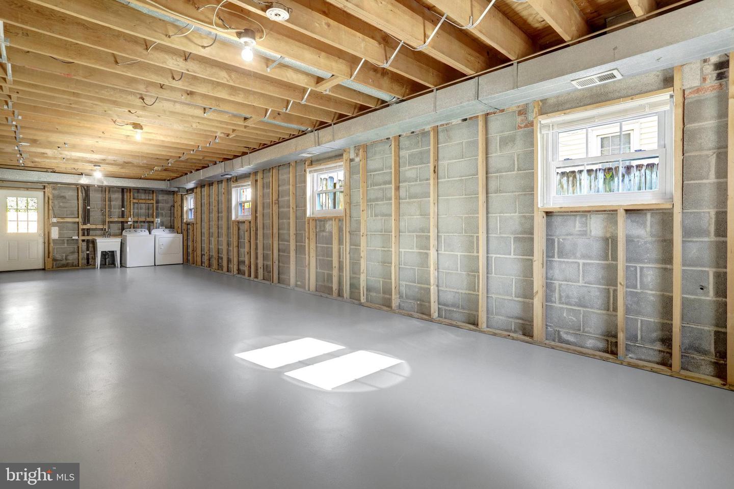 216 DUNCAN AVE, ALEXANDRIA, Virginia 22301, 3 Bedrooms Bedrooms, ,2 BathroomsBathrooms,Residential,For sale,216 DUNCAN AVE,VAAX2038774 MLS # VAAX2038774