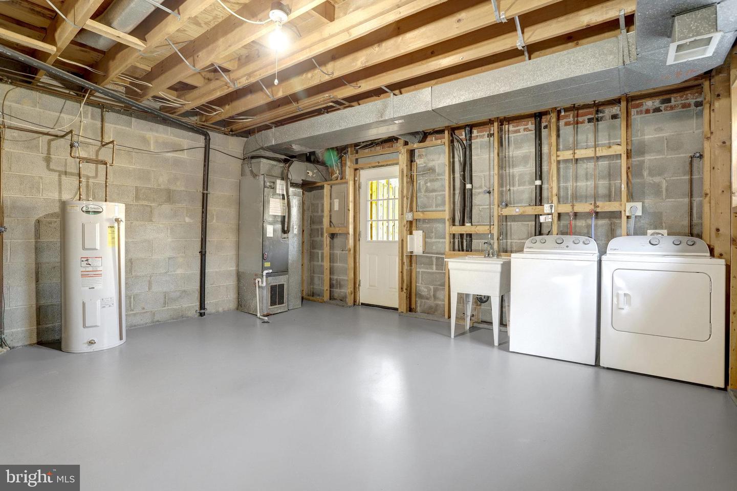 216 DUNCAN AVE, ALEXANDRIA, Virginia 22301, 3 Bedrooms Bedrooms, ,2 BathroomsBathrooms,Residential,For sale,216 DUNCAN AVE,VAAX2038774 MLS # VAAX2038774